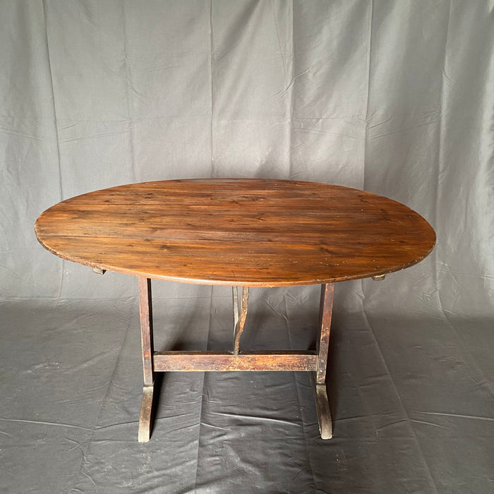 Large Oval French Early 19th Century Vigneron or Tilt-Top Walnut 'Table De Vendange' or Wine Tasting Table with Lovely Walnut Patina