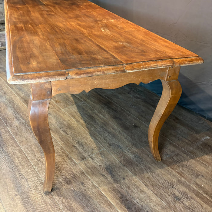 19th Century French Louis XV Walnut Farmhouse Table or Dining Table with Single Drawer and Cabriole Legs