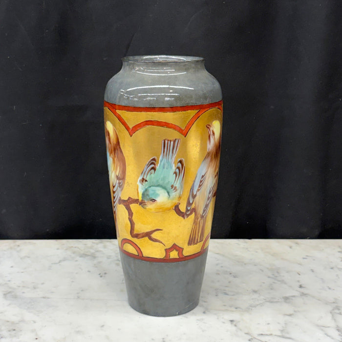 Antique French Limoges Porcelain Hand-Painted Bird Vase with Gold Gilt Glaze, La Porcelaine Limousine