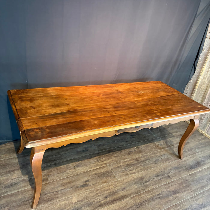 19th Century French Louis XV Walnut Farmhouse Table or Dining Table with Single Drawer and Cabriole Legs