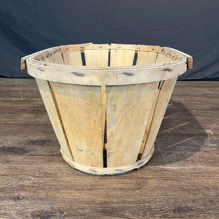 Wooden Fruit Basket with Top from France Triomph F.P.B. Birkadem