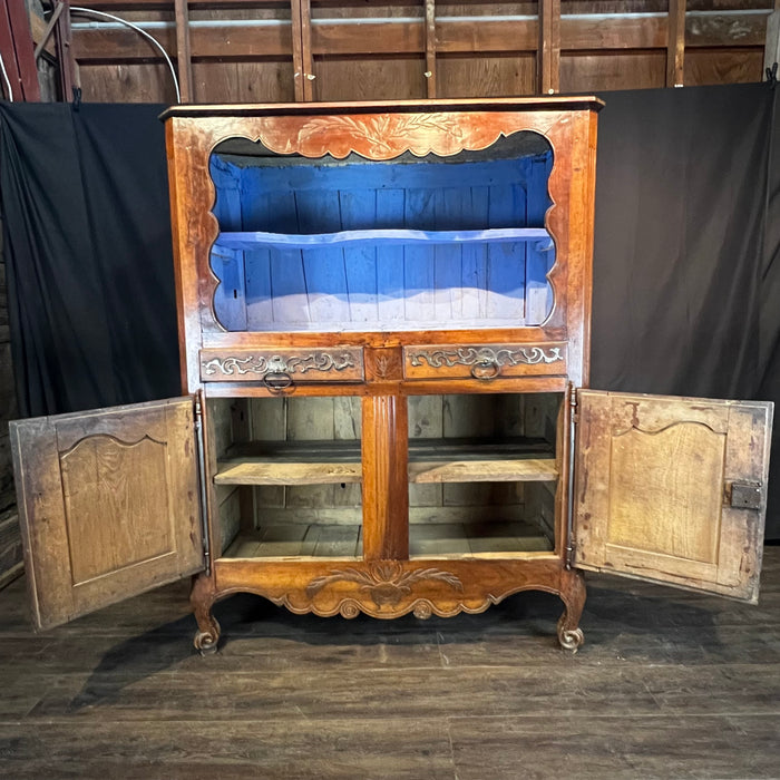 Early 19th Century French Provincial Walnut Carved Open Display Cabinet / Vaisselier / Buffet / Hutch