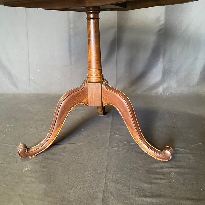 English Chippendale Georgian Round Pie Crust Table, Side Table or Accent or Entry Table with Carved Acorn Details