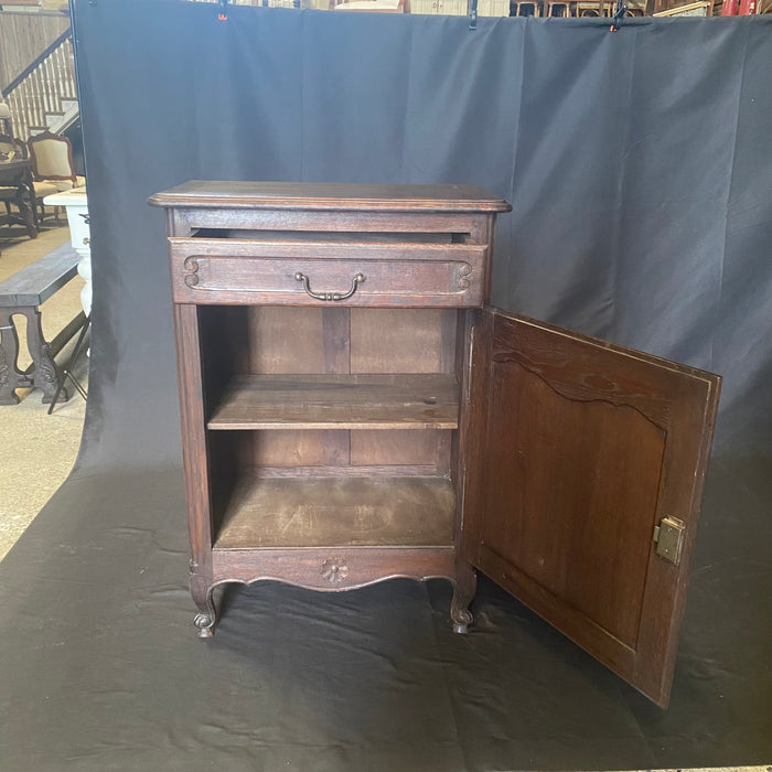 French 19th Century Louis XV Provincial Oak Petite Buffet or Console with Lovely Carving