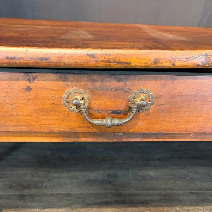 Early 19th Century French Provincial Dining Table with Two Drawers and Cabriole Legs