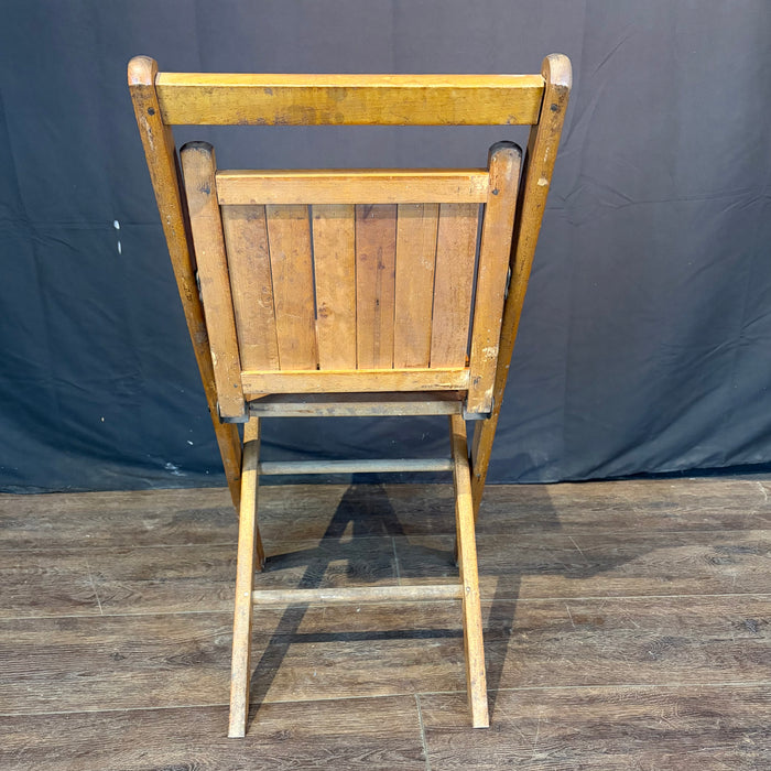 Set of Mid-century vintage wooden stackable folding chairs from Maine from the 1940s