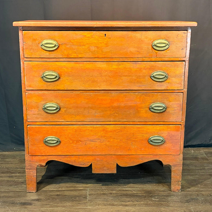 Circa 1820 American Federal Hepplewhite Four-Drawer Dresser or Chest of Drawers