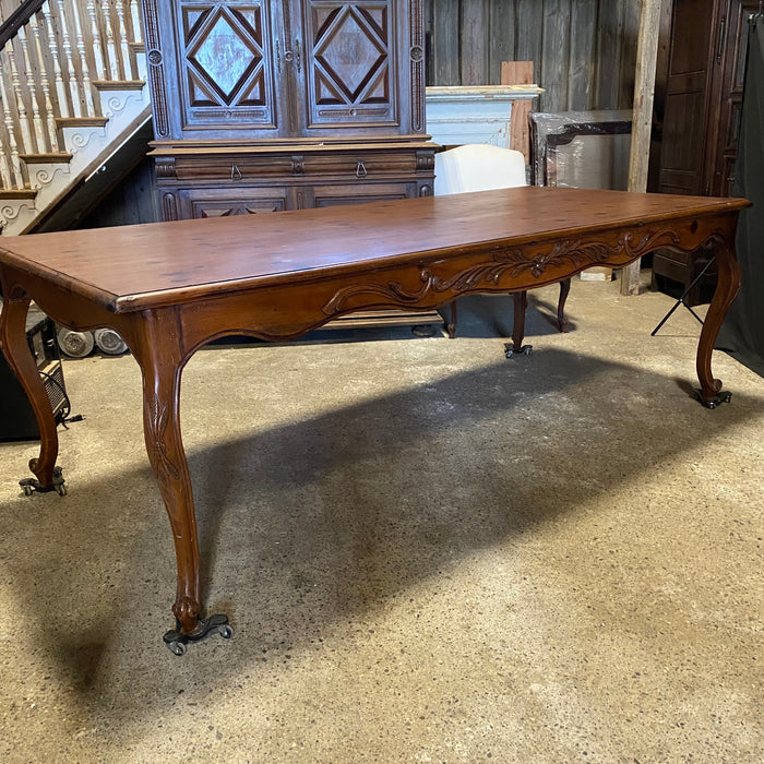 Louis XV Carved Provencial Country French Style Pine Dining Table