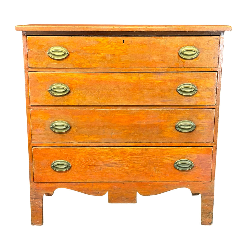 Circa 1820 American Federal Hepplewhite Four-Drawer Dresser or Chest of Drawers