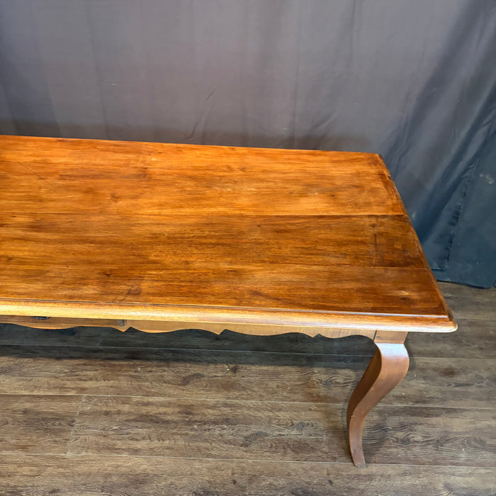 19th Century French Louis XV Walnut Farmhouse Table or Dining Table with Single Drawer and Cabriole Legs