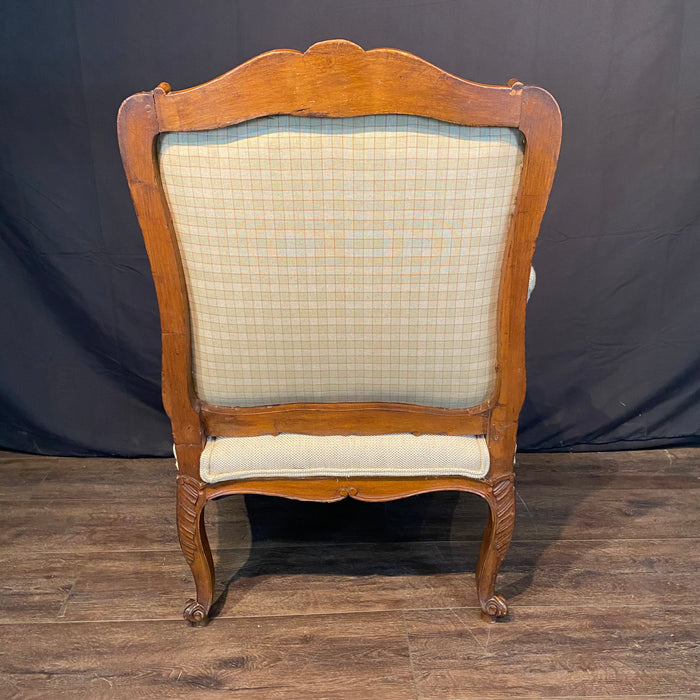 Fine Pair of 19th Century French Louis XV Period Carved Walnut Armchairs or Fauteuils