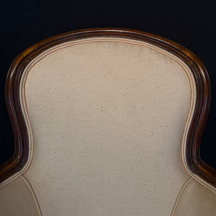 French Louis XV Style Bergere Armchair with Carved Cabriole Legs and Blush Upholstery