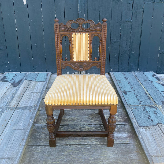 Antique Set of 8 British Jacobean Style Carved Oak Dining Chairs: 2 Arm Chairs and 6 Side Chairs