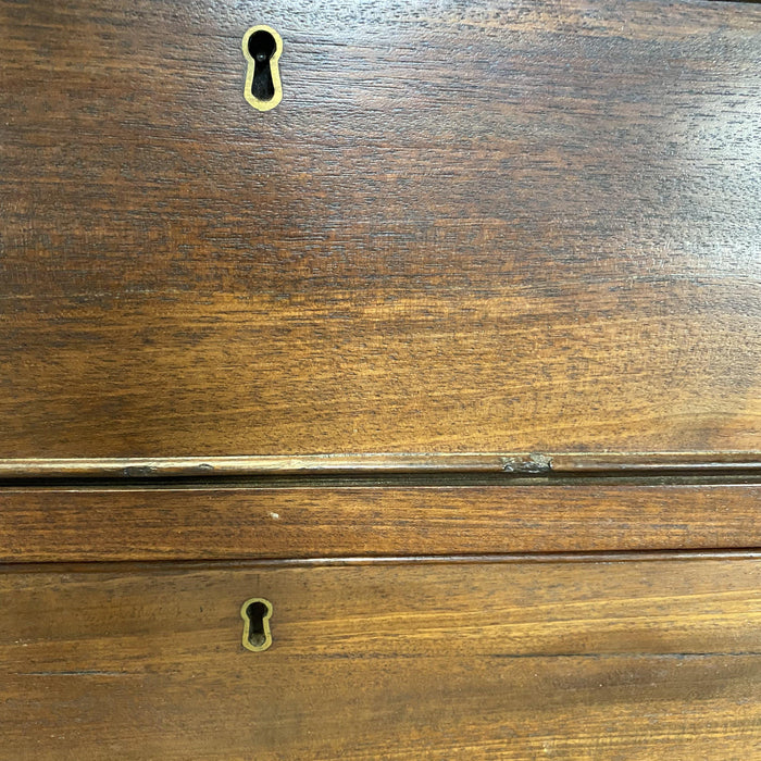 Early Sheraton 1820 Chest of Drawers