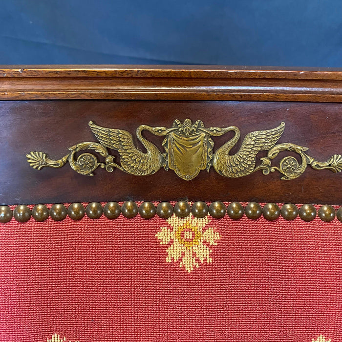 Antique Mahogany Settee - Swan Bronze Detail - For Sale