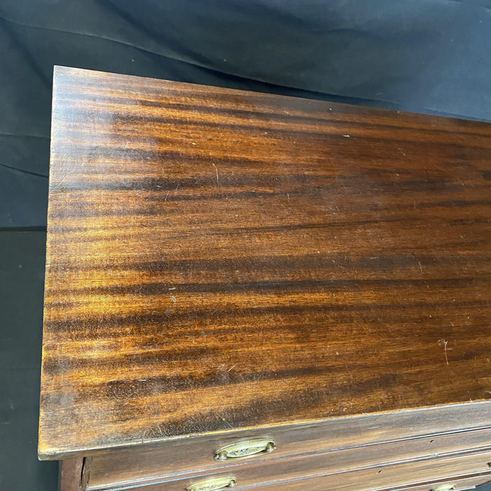 Early Sheraton 1820 Chest of Drawers