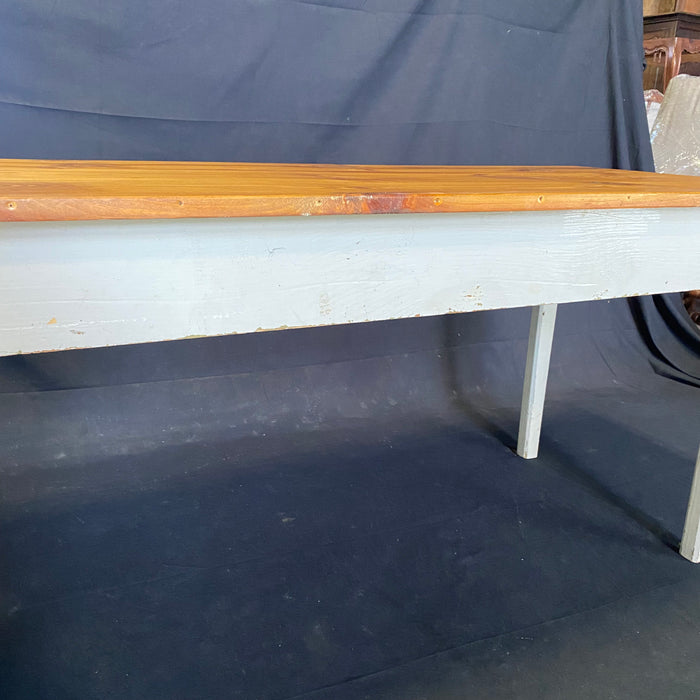 Antique Pine Farmhouse Dining Table - Detail View of Apron - For Sale