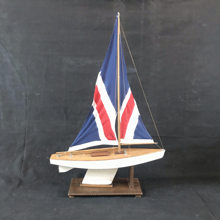 Antique boat model 